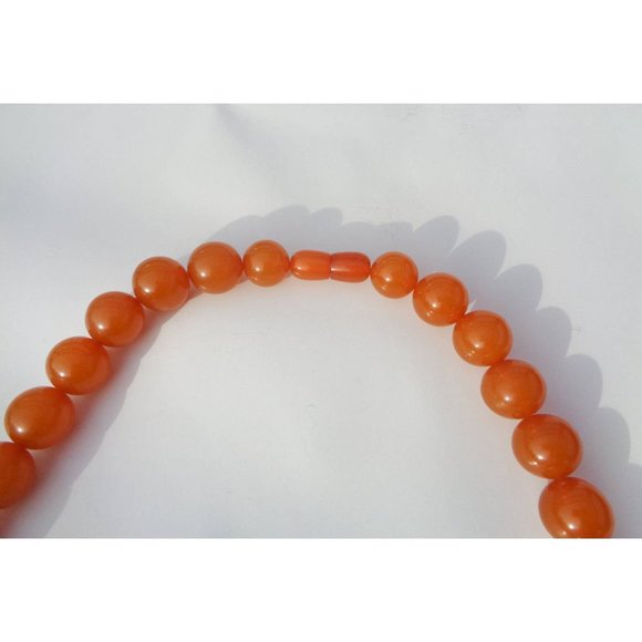 VINTAGE 1960s Butterscotch/ Egg Yolk Baltic Amber Necklace, Round Beads 13-17mm - Picture 3 of 6